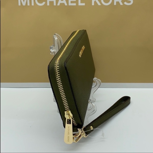 MICHAEL KORS JET SET TRAVEL LG TRVL CONTINENTAL Phone Case Wristlet Wallet NWT - Picture 9 of 16